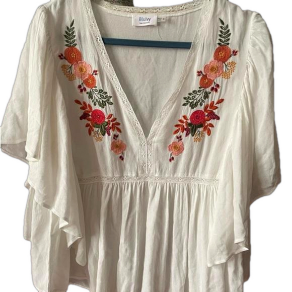Blu Ivy Embroidered Boho Vibes/Lace trimmed shirt Size M. H - Picture 3 of 7